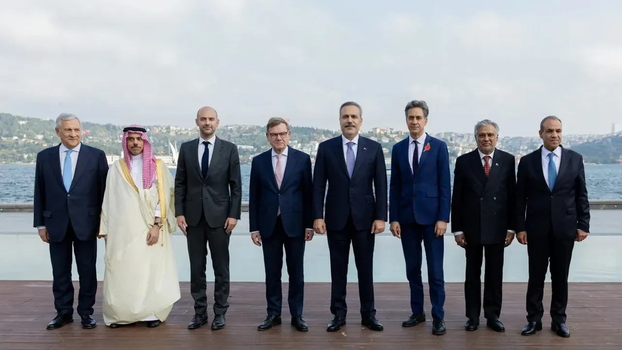 8 ülkenin dışişleri bakanlarından Türkiye’de ABD-İran ortak açıklaması
