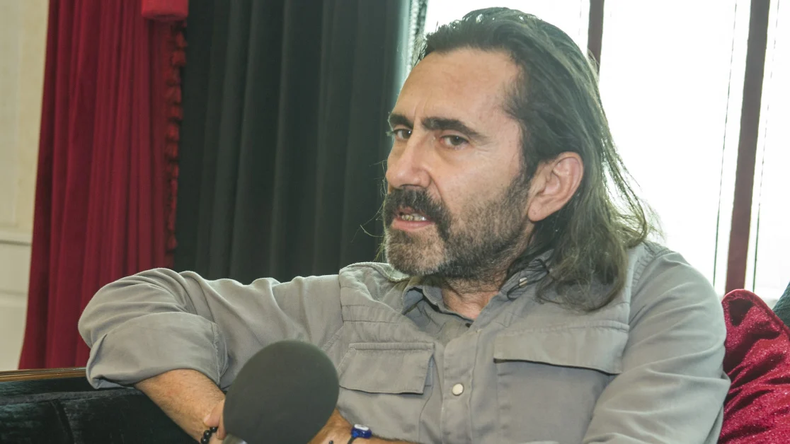 Peker Açıkalın: Tekliflere açığım, para lazım – En Son Magazin Haberleri