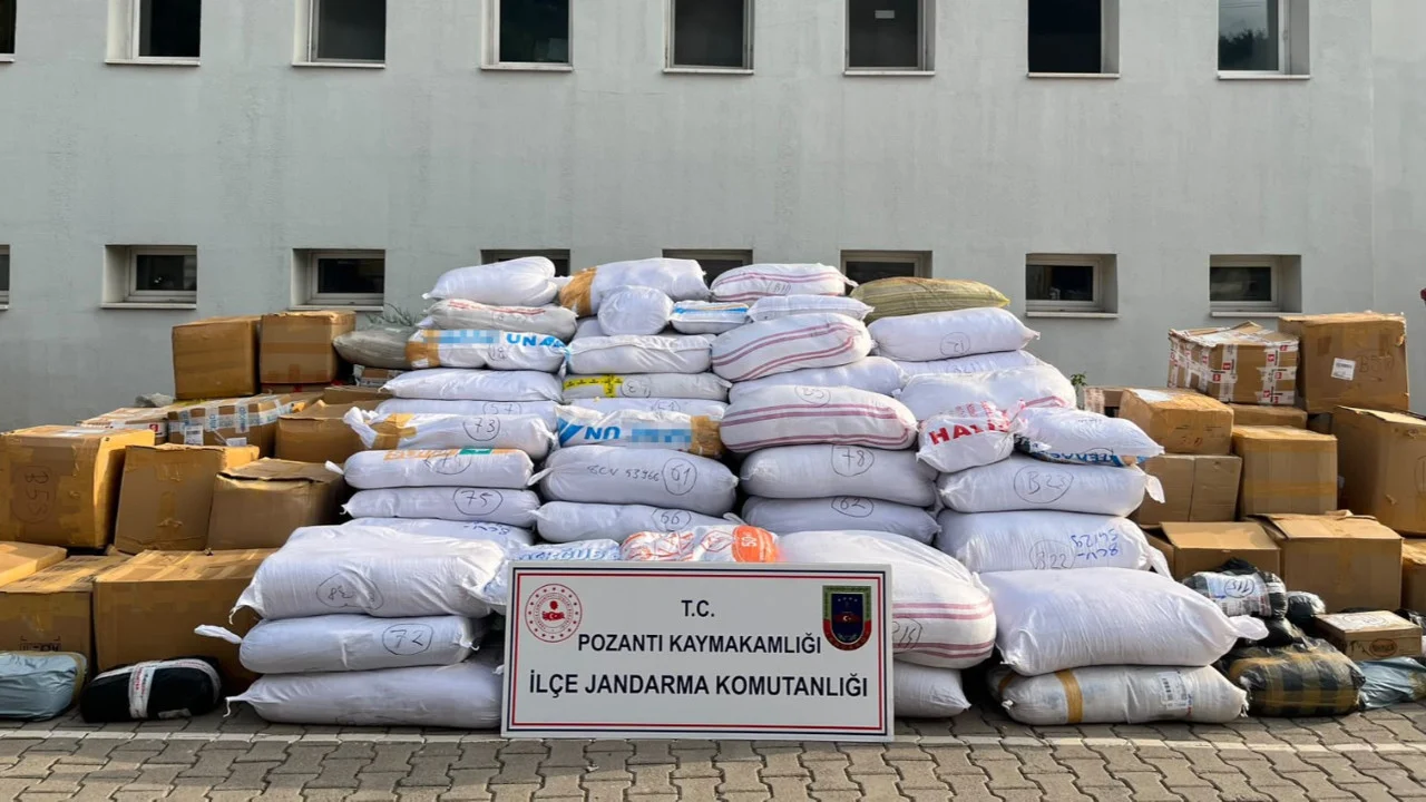 2 tır dolusu kaçak ürün ele geçirildi