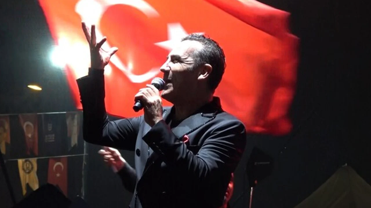 Bursa’da Ferhat Göçer’den Cumhuriyet Bayramı konseri
